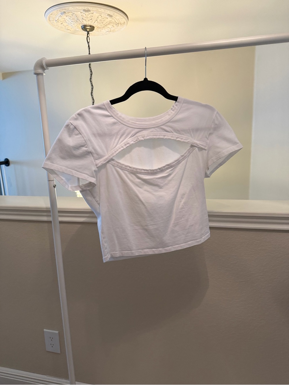 Aritzia Tna Chill Costa T-Shirt - White